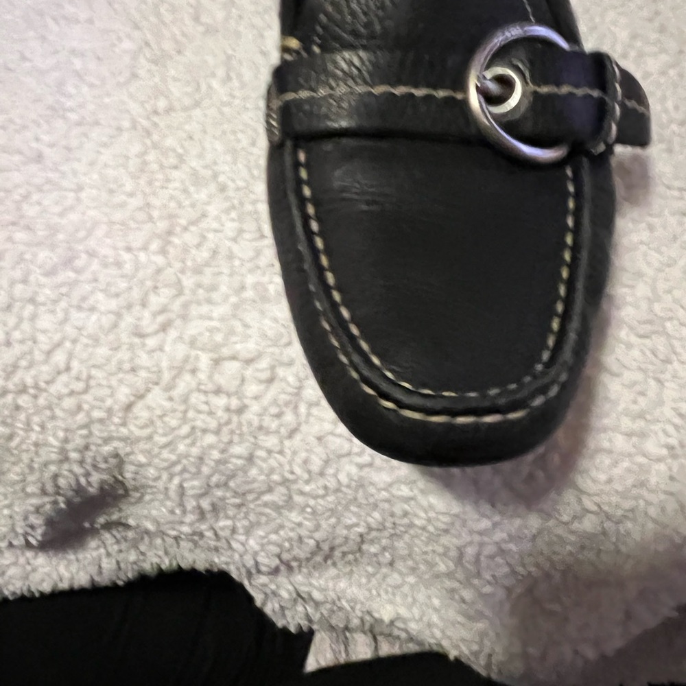 Prada loafers they are still in very good condition. - Picture 11 of 11